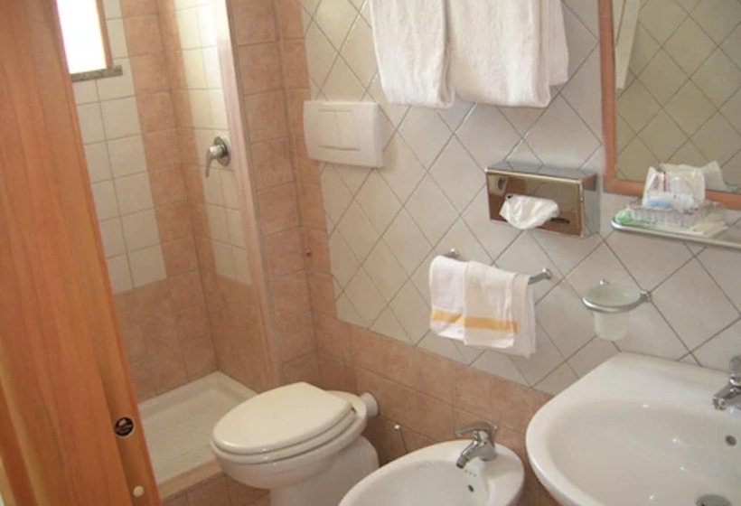 اتاق استاندارد سه نفره, Nido D'aquila