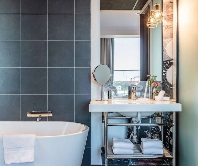 Семейный Номер, Radisson Blu Riverside