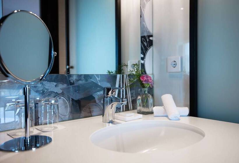 Полулюкс с Балконом, Radisson Blu Riverside