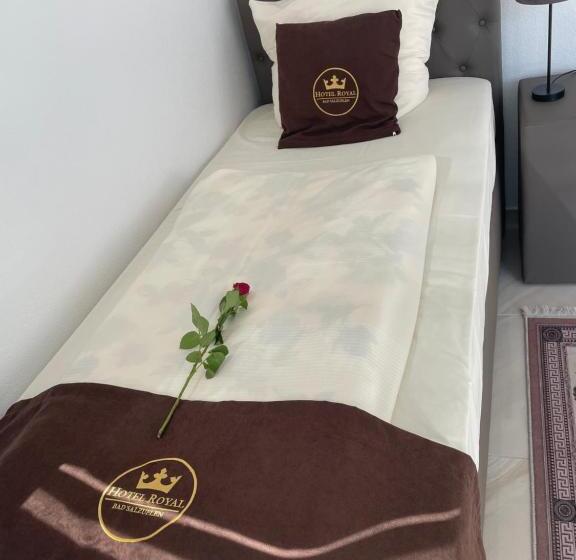 Номер Стандарт Индивидуальный, Royal