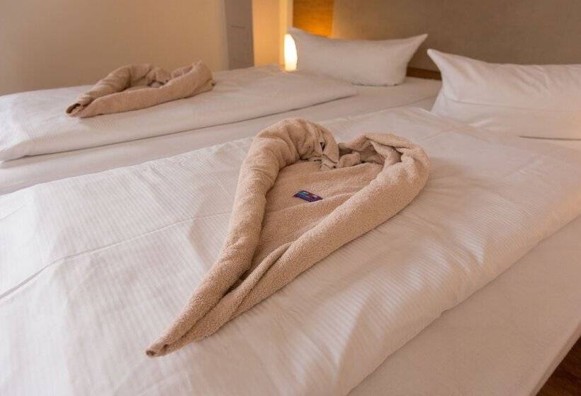 Четырехместный Номер Стандарт, T3 Hotel Cityloft