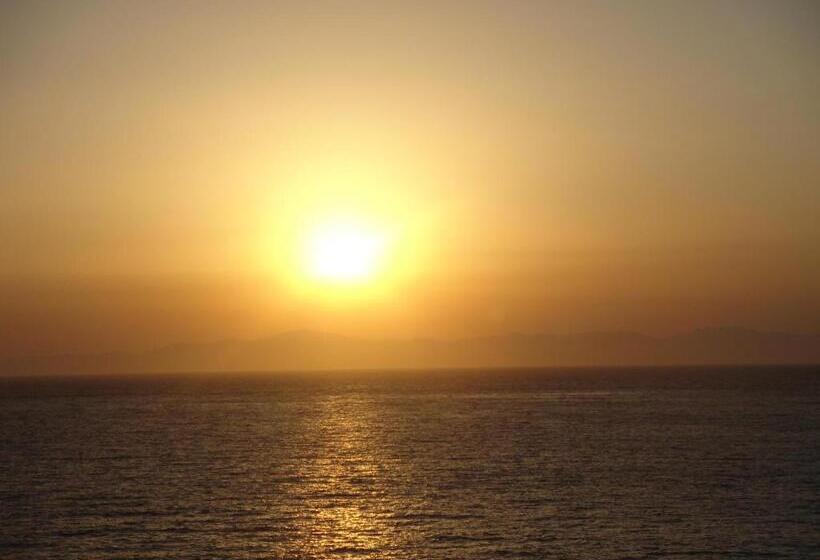 شقة سوبيريور غرفة نوم واحدة مطلّة علي البحر, Valena Mare Suites & Apartments