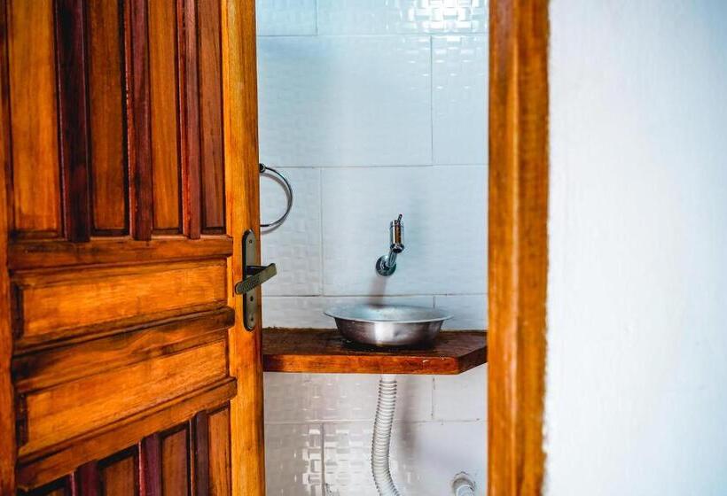 اتاق استاندارد چهارنفره با بالکن, Vila Baiana Pousada