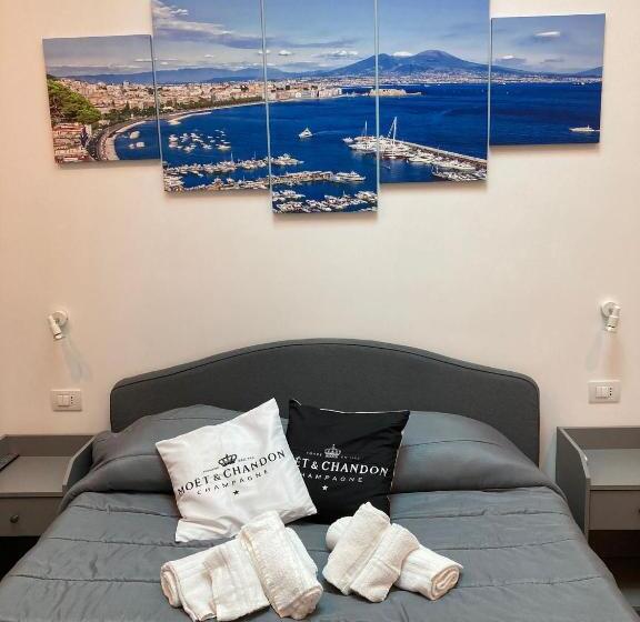 اتاق لوکس, Morra S Room
