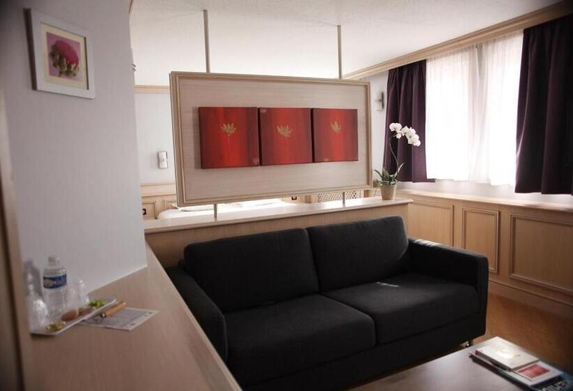 سوییت لوکس, Cottage Logis Hôtel   Restaurant