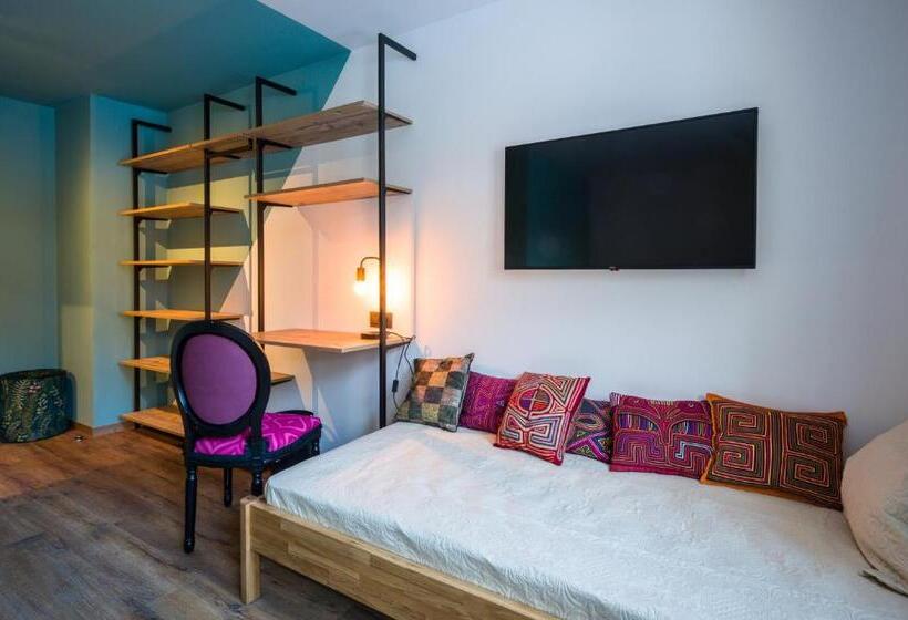 Номер Стандарт Трехместный, L Outa Hotel Restaurant