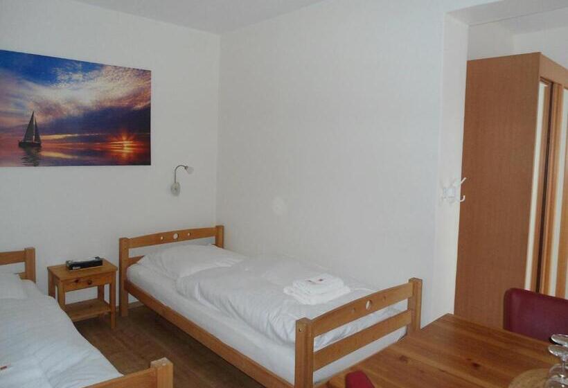 家庭间, Seehotel Lönö