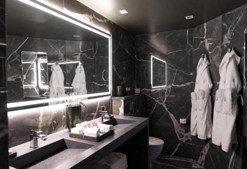 Семейный Номер Deluxe, The Lamp Hotel & Spa