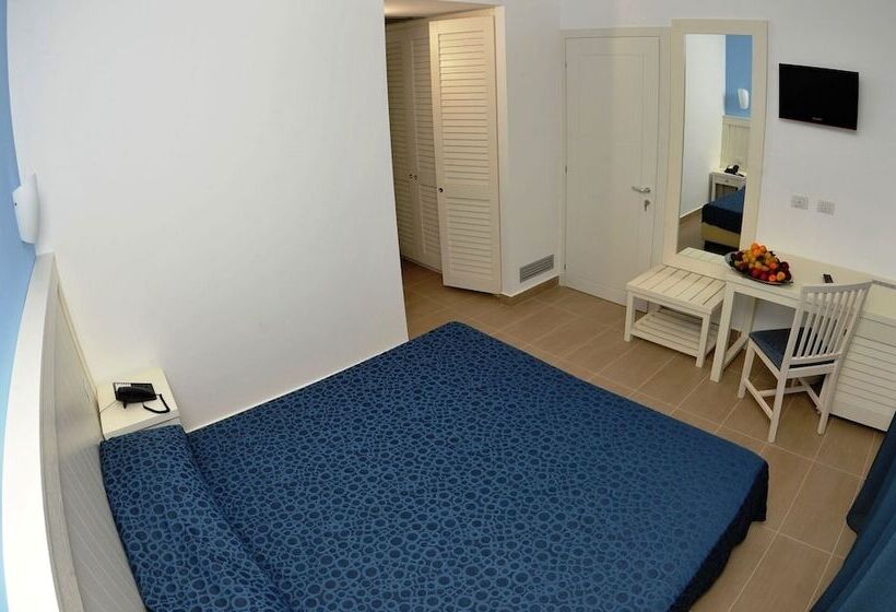 Номер Стандарт Трехместный, Toccacielo Hotel Village