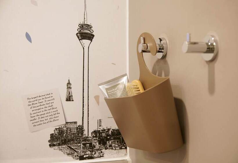 Номер Deluxe, Holiday Inn   The Niu, Hub Dusseldorf Messe, An Ihg