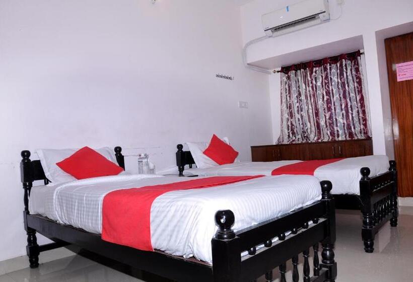 Quarto Deluxe, Kiruba Castle