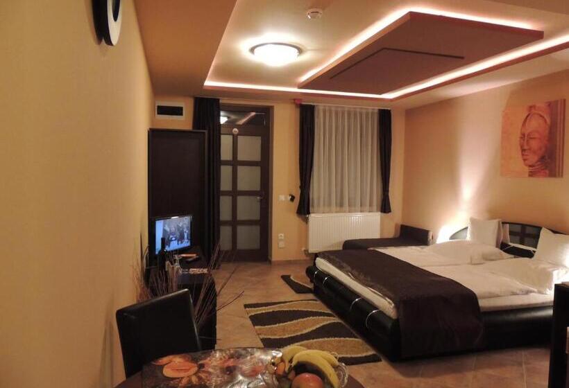 Номер Стандарт Трехместный, Bajor Panzió Bük Bükfürdő, Adults Friendly 12 Plus