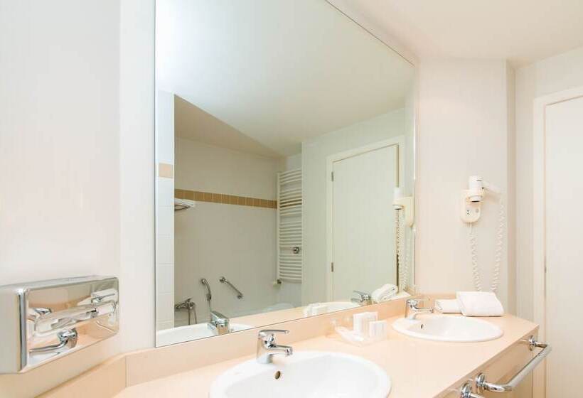 Полулюкс, Aazaert By Wp Hotels