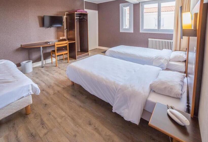 Трехместный Номер Superior, Hôtel De La Vendée