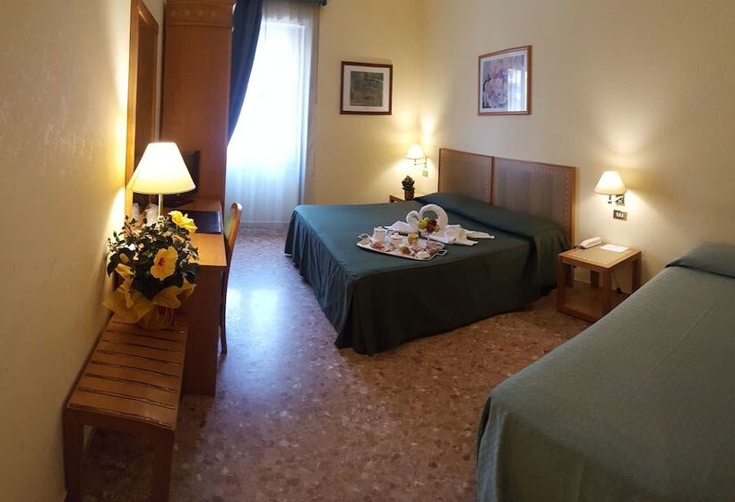 اتاق استاندارد, Nuovo Albergo