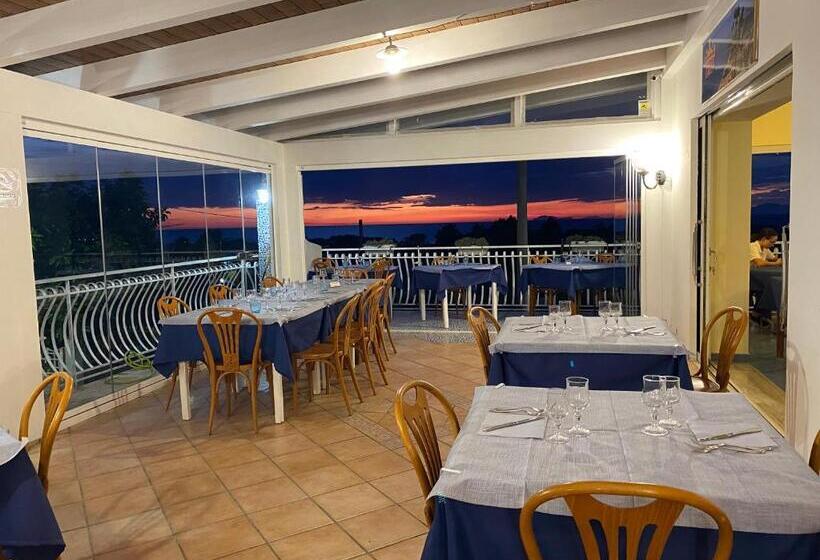 Номер Стандарт Трехместный, Ristorante Colleverde