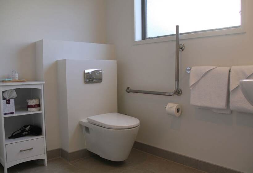 스탠다드 스튜디오, Pukekura Motor Lodge