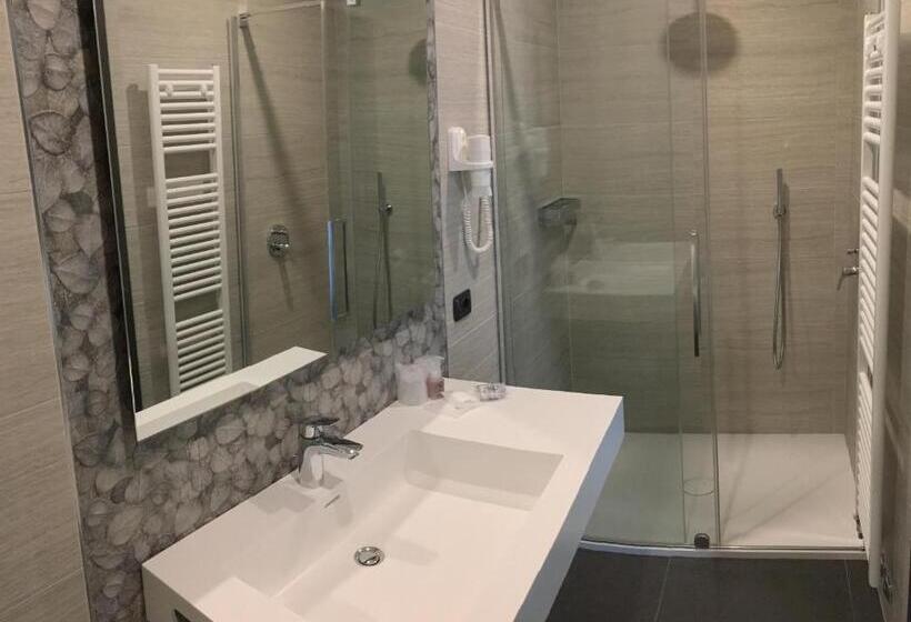 اتاق سوپریور با بالکن, Villa Rosa
