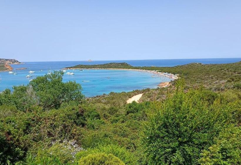 Апартаменты 3 Спальни Вид на Море, Villaggio Est A Capo Coda Cavallo San Teodoro