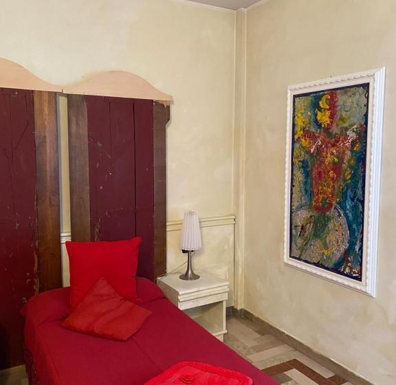 اتاق استاندارد یک نفره, Art Hotel Al Fagiano