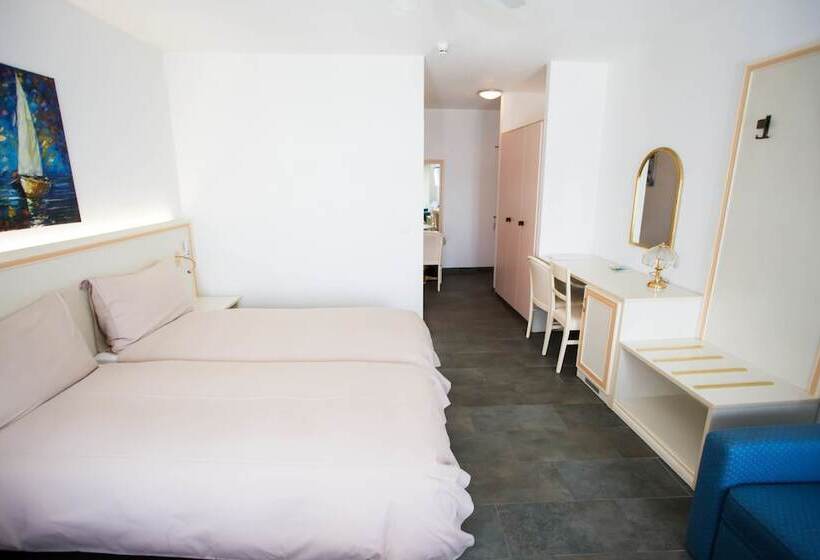 اتاق کلاس بیزنس, Hôtel Du Port
