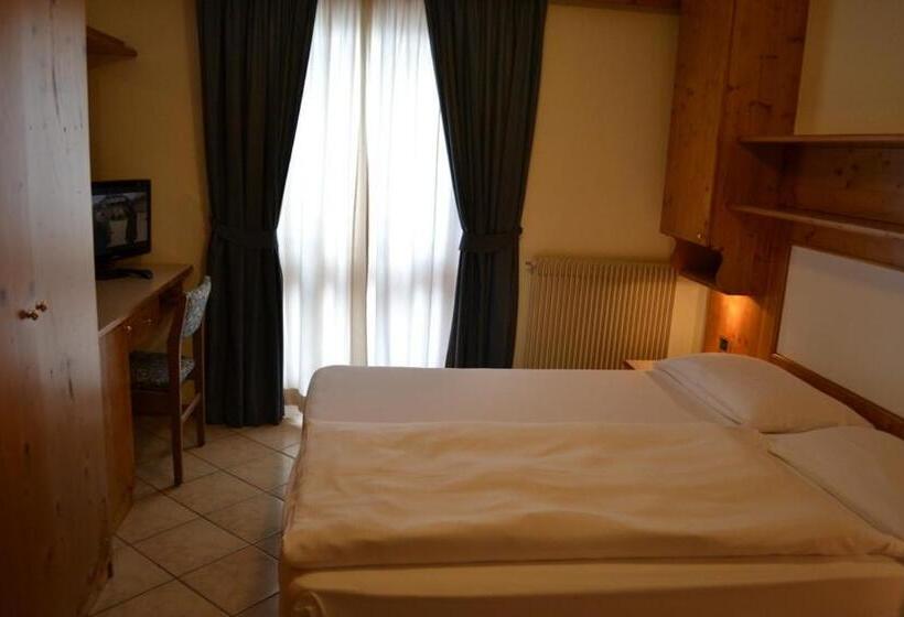 Семейный Номер, Paradise Lodge