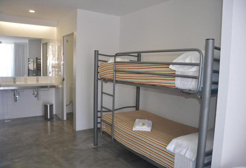 Quarto Quádruplo Standard, Bela Muxía