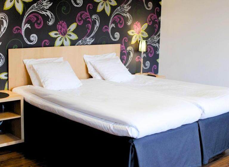 Семейный Номер, Centralhotellet