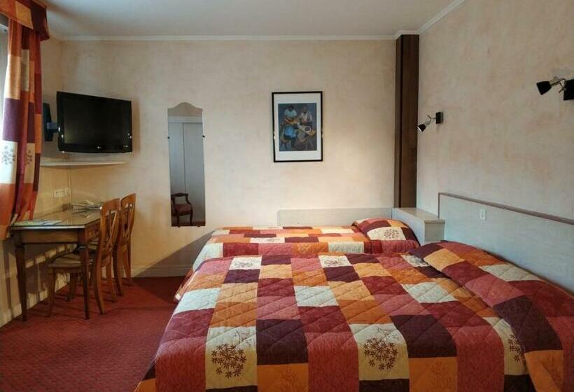 Номер Стандарт Трехместный, Hôtel Calisola