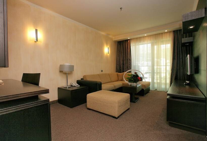 اتاق خانوادگی با چشم‌انداز دریا, Monte Casa Spa & Wellness