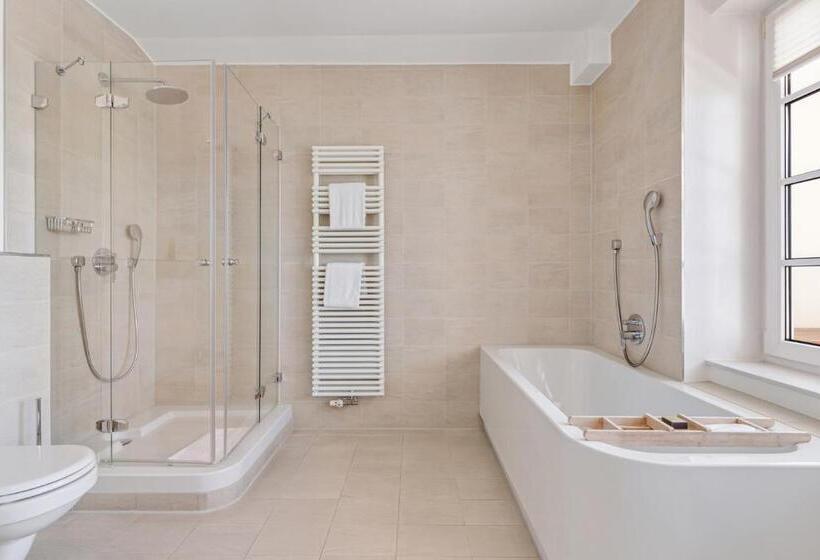 Suite mit Meerblick, Strandhotel Glücksburg