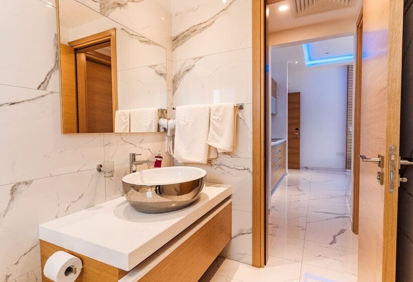 سوییت اجرایی, Vrachia Beach Hotel & Suites   Adults Only