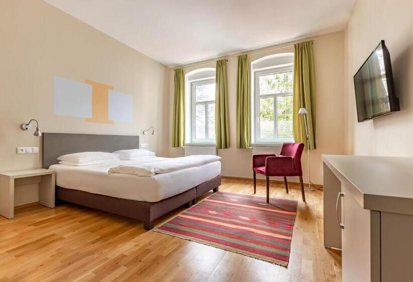 Номер Deluxe, Boutique Hotel Swisshouse