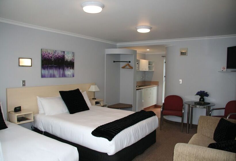 Escritório Estándar, Lakeside Taupo Motel