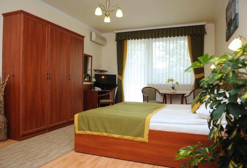 Apartamento 2 Dormitórios, Apartman Bella