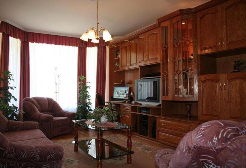 Apartamento 2 Dormitórios, Apartman Bella