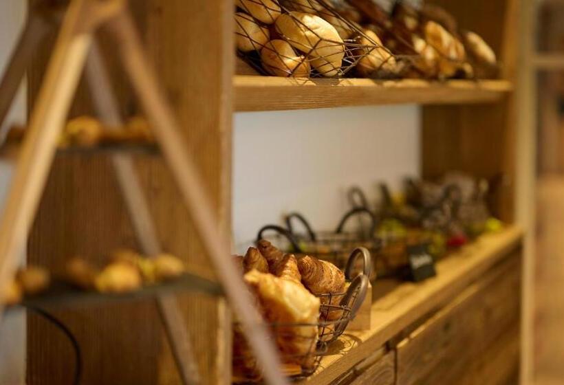 سوییت با چشم‌انداز کوه, Aspen Alpine Lifestyle