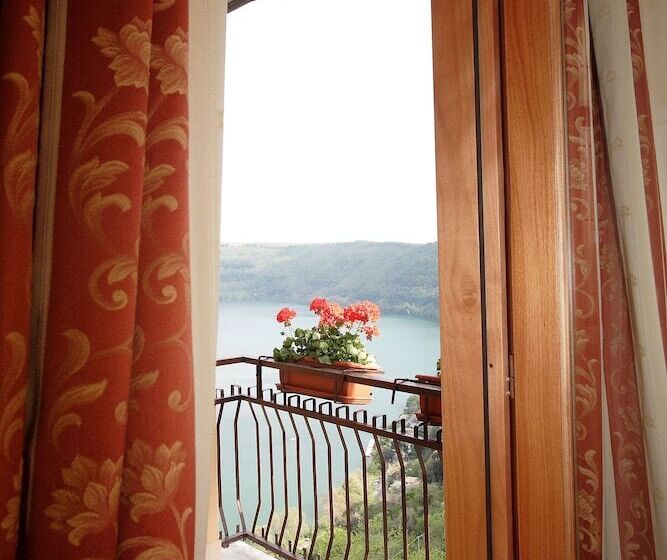 ダブルベッドスタンダードルーム, Castel Gandolfo