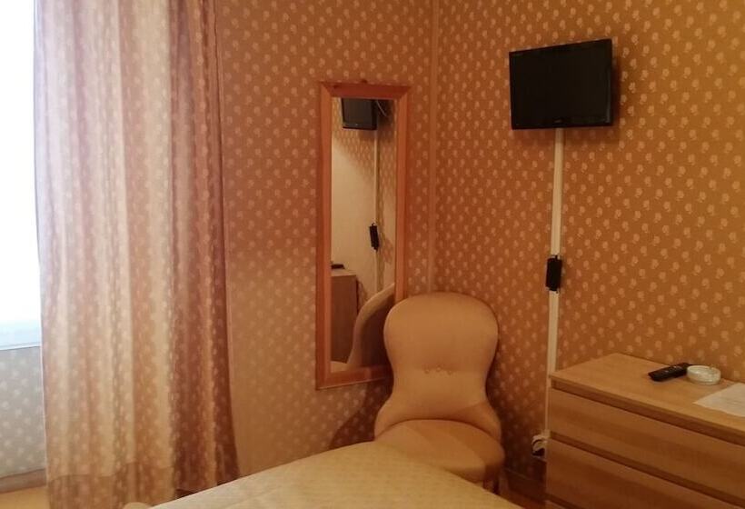 اتاق استاندارد یک نفره, Sempione Boutique