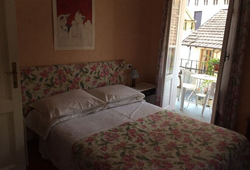 اتاق استاندارد یک نفره, Sempione Boutique