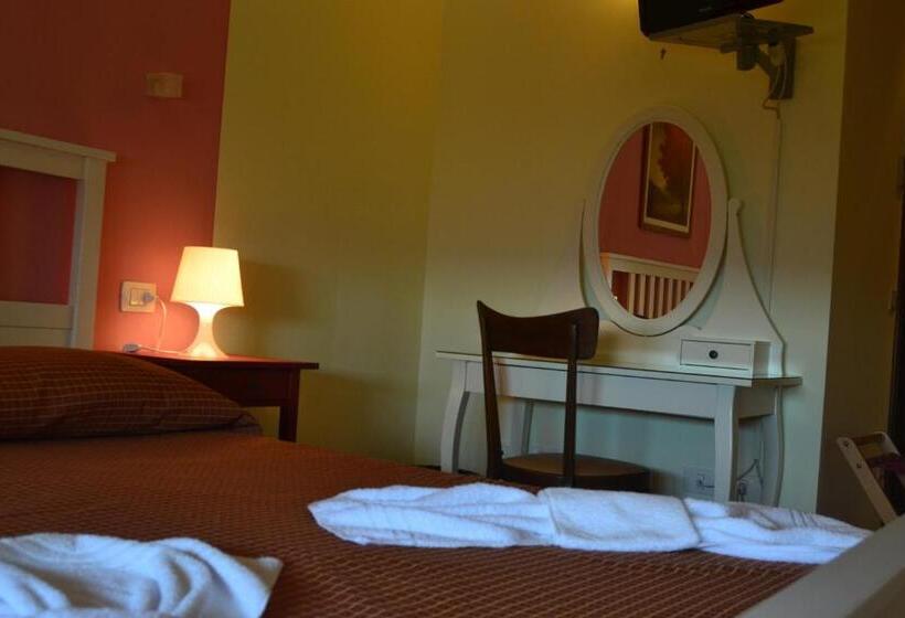 스탠다드 룸, Albergo Umbria