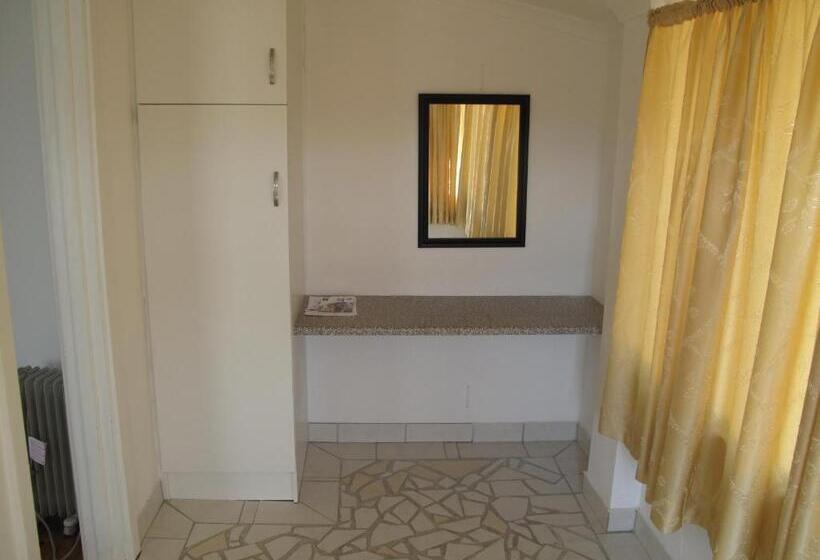 חדר סטנדרט, The Crescent Guesthouses  Bnb/self Catering