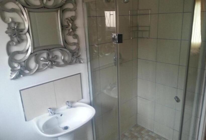 חדר סטנדרט, The Crescent Guesthouses  Bnb/self Catering
