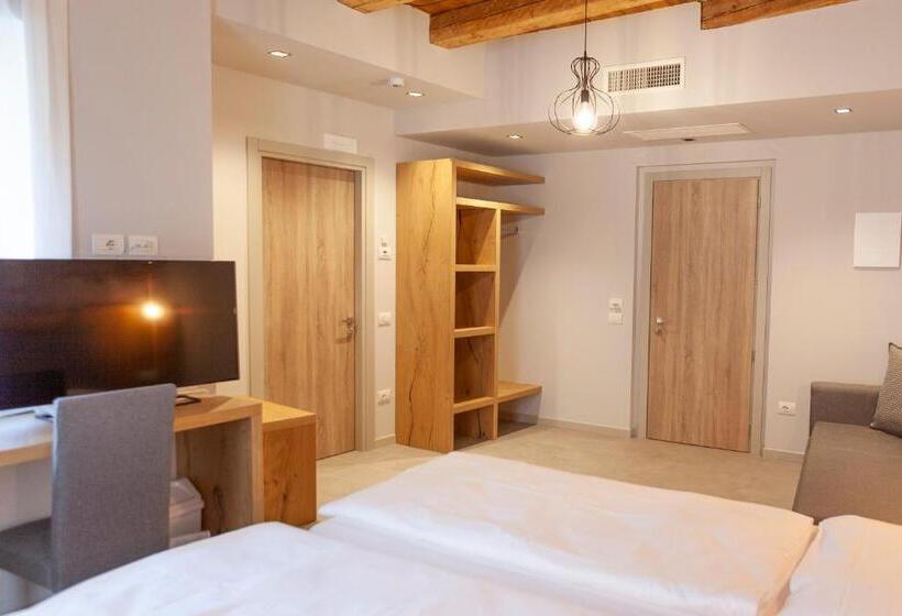 اتاق استاندارد چهار تخته, Epoche Hotel Zanella 1889