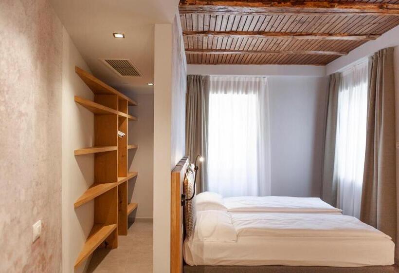 اتاق استاندارد سه نفره, Epoche Hotel Zanella 1889