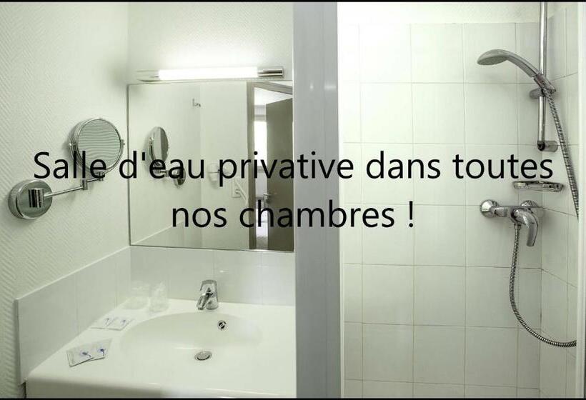 Номер Стандарт Трехместный, Brit Hotel Confort Deltour Mende