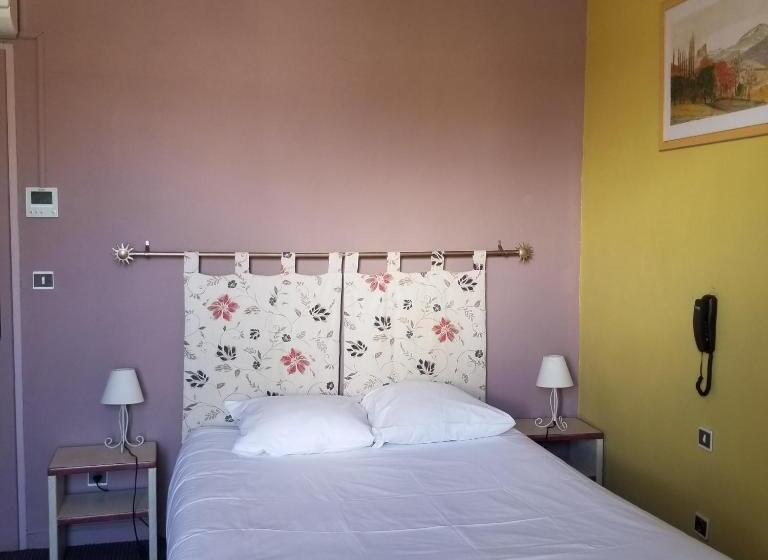 스탠다드 룸, L Hôtel Du Terreau Logis De France