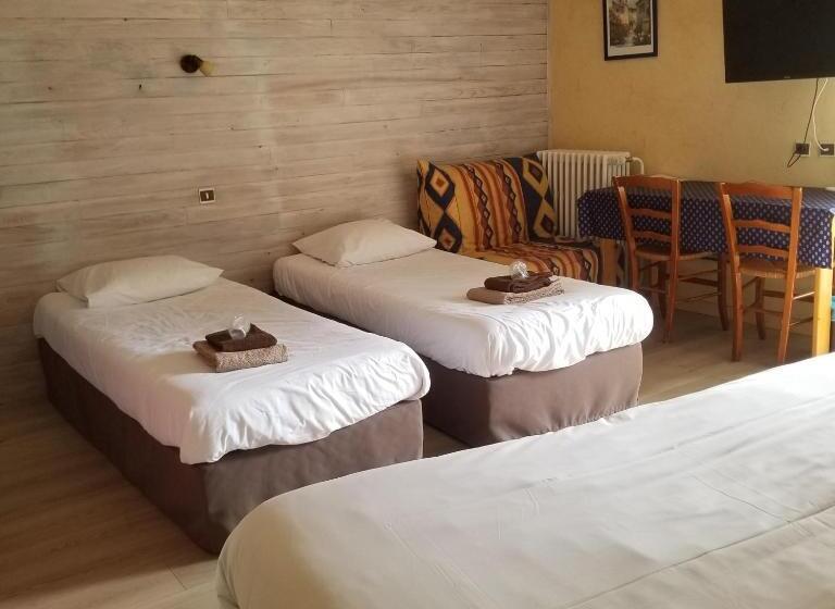 패밀리 룸, L Hôtel Du Terreau Logis De France