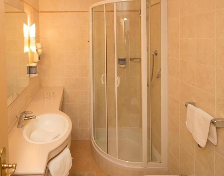 Номер Стандарт, Goldenes Roessl Adults Only