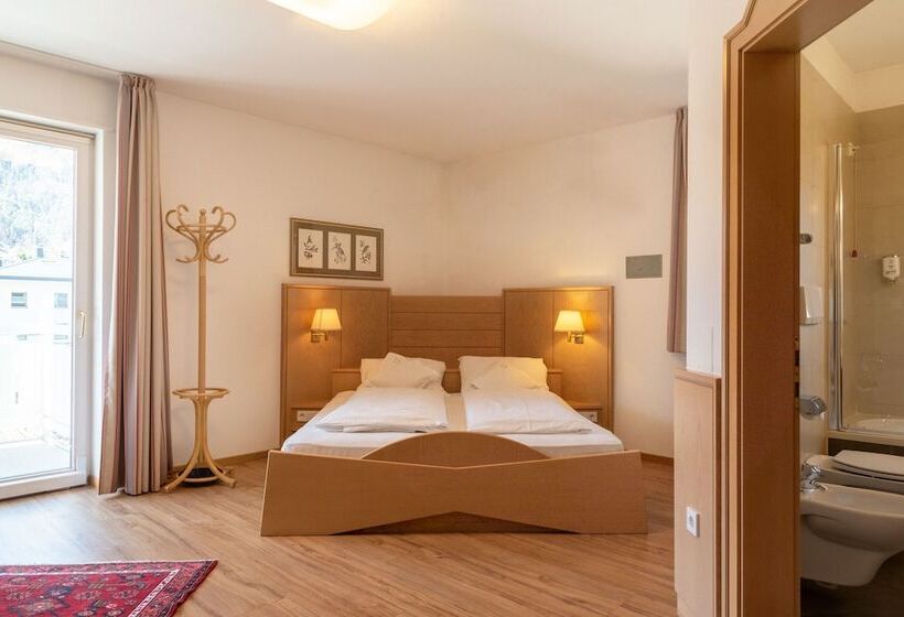 Номер Superior с Балконом, Goldenes Roessl Adults Only